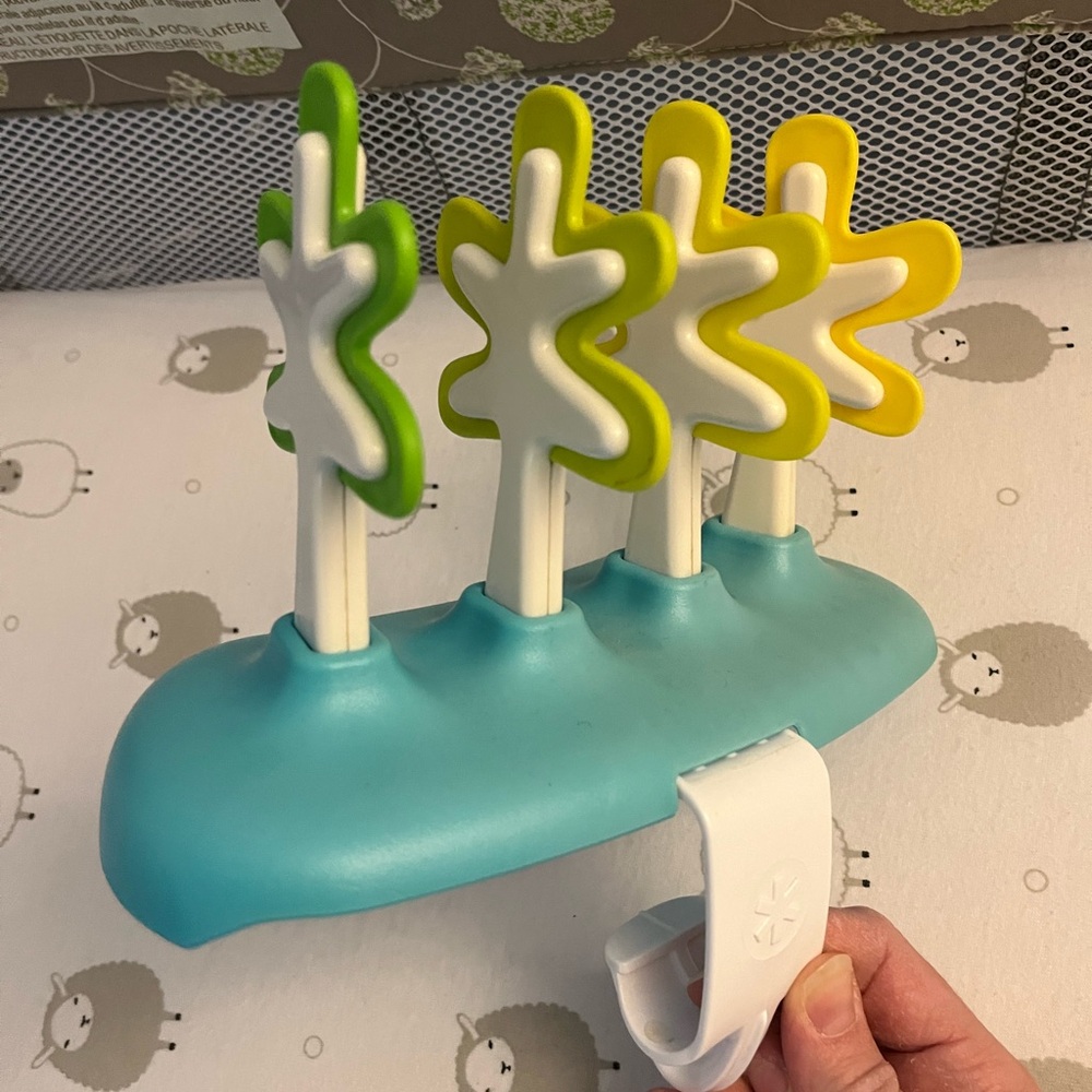 Skiphop activity center toy attachment trees